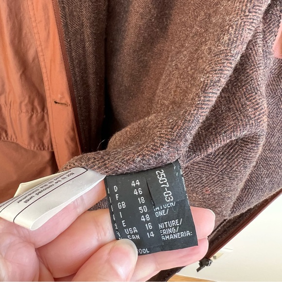 Junge Rust Jacket Size XL With Hood Lined - Picture 13 of 16